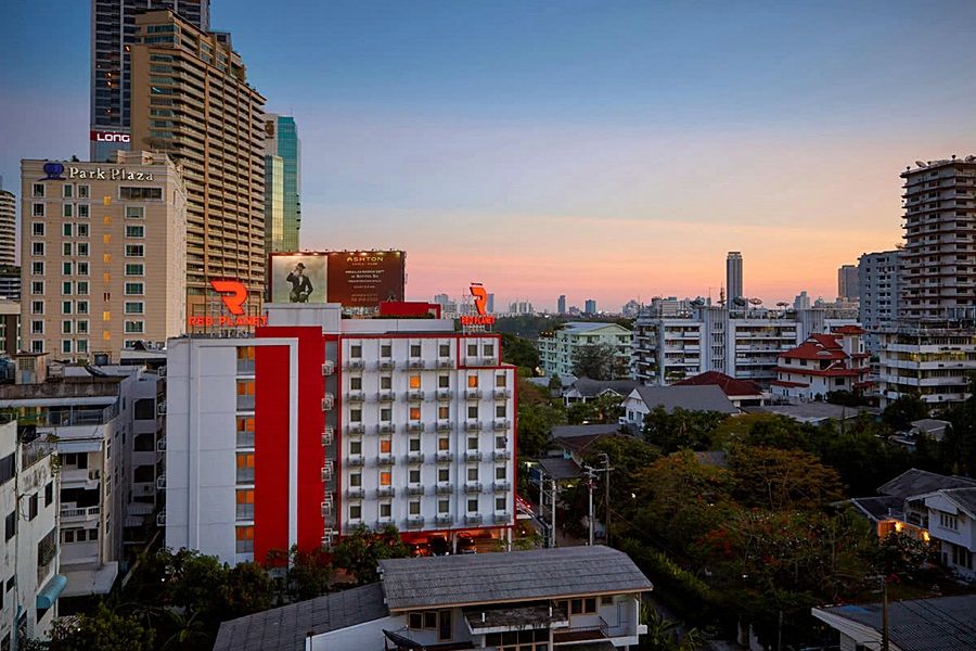 Red Planet Bangkok Asoke - Sha Extra Plus Eksteriør billede